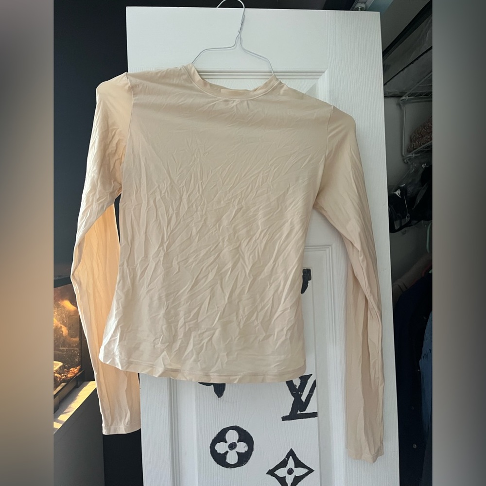 Skims Long Sleeve Size Medium